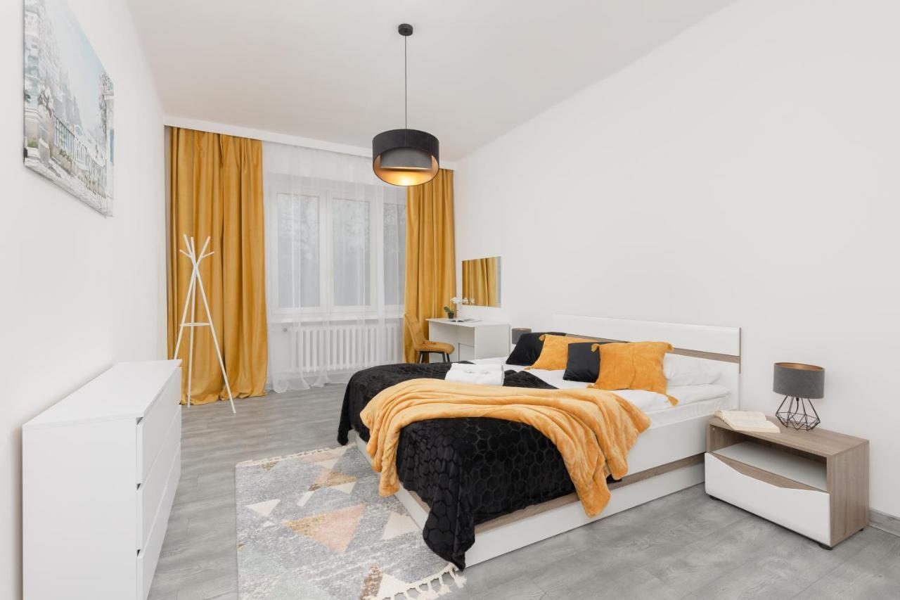 Metro Plac Wilsona Apartments Mickiewicza By Noclegi Renters Varsovie Extérieur photo